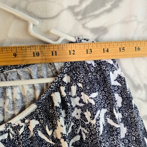 Micheal Kors Blue/White Floral Blouse Women's Size L - Picture 5 of 6